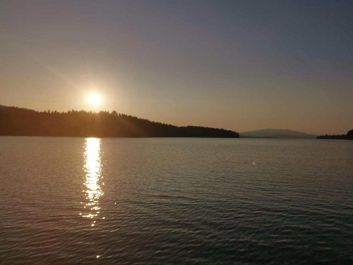 Penzion Tomy Na Plazi Otel Frymburk Dış mekan fotoğraf