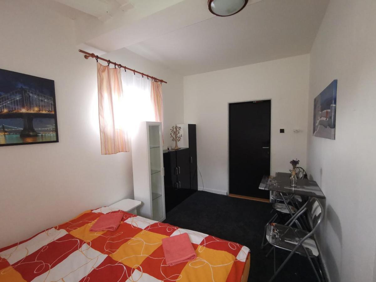 Penzion Tomy Na Plazi Otel Frymburk Dış mekan fotoğraf
