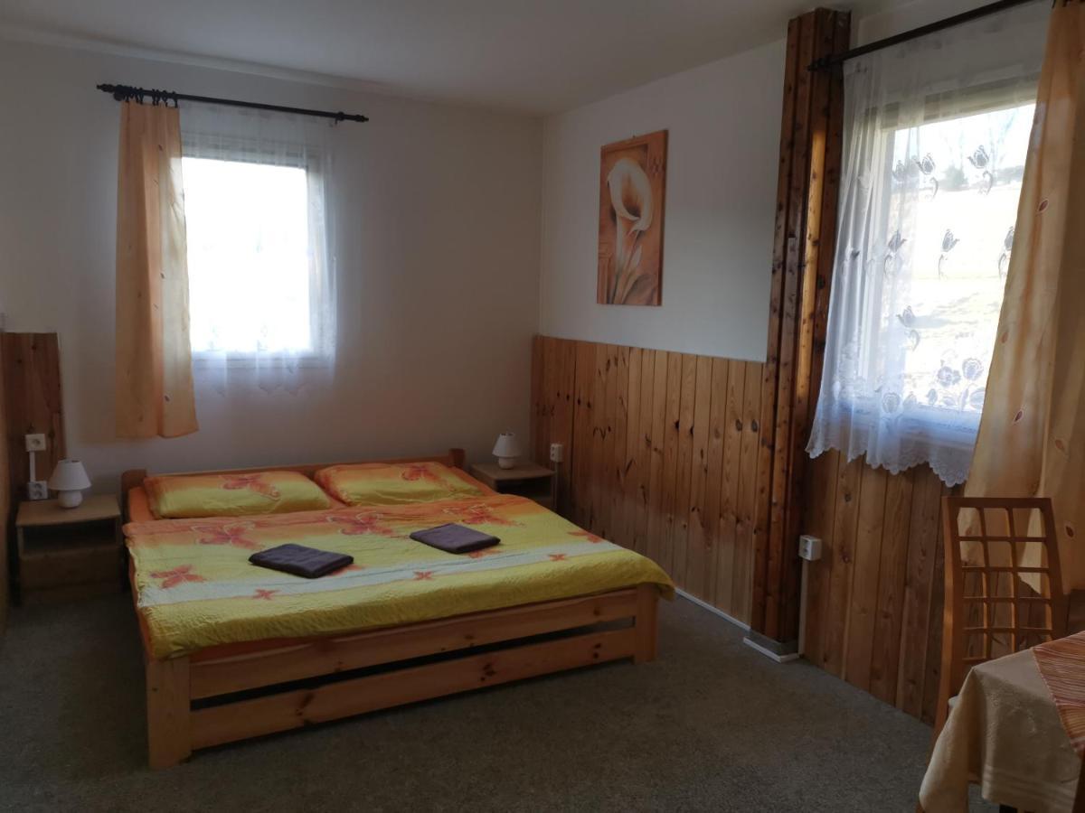 Penzion Tomy Na Plazi Otel Frymburk Dış mekan fotoğraf